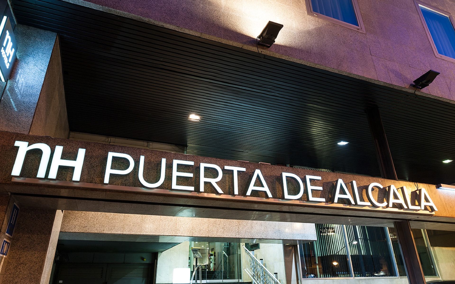 H10 Puerta de Alcalá Hotel Madrid Exterior foto